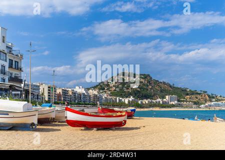 Blanes, Spanien, 15. Juni 2023. Blick auf die touristische Stadt Blanes in Girona, Katalonien. Stockfoto