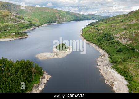 Haweswater Reservoir im Mardale Valley bei Shap in Cumbria. Es ist ein künstlicher See, der rund 25 % des Wassers im Nordwesten von eng Stockfoto