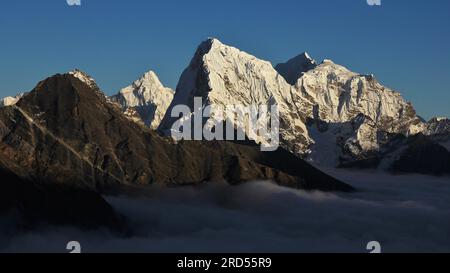 Herbstszene im Gokyo Valley, Mount Everest National Park Stockfoto