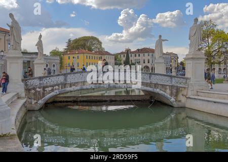 Brücke Prato della Valle in Padua Italien Stockfoto