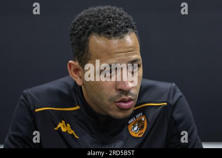 Hull, UK. 18. Juli 2023. Liam RoSenior Manager von Hull City spricht auf der Pressekonferenz nach dem Spiel während des Vorsaison Freundschaftsspiels Hull City gegen Barnsley im MKM Stadium, Hull, Großbritannien, am 18. Juli 2023 (Foto von Mark Cosgrove/News Images) in Hull, Großbritannien, am 7./18. Juli 2023. (Foto: Mark Cosgrove/News Images/Sipa USA) Guthaben: SIPA USA/Alamy Live News Stockfoto