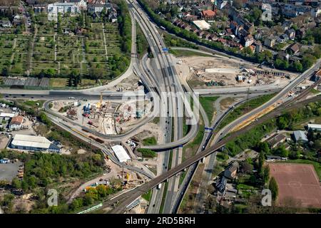 Luftaufnahme des Autobahnkreuzes Herne mit Baustelle für die neue Streckenführung im Verlauf des Autobahntunnelbaus am Stockfoto