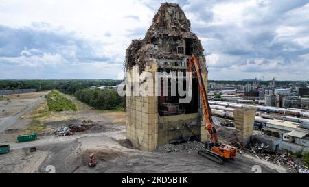 Dekonstruktion des verschlungenen Turms der ehemaligen Auguste Victoria-Kolosserie in Marl. Welle 7. Nordrhein-Westfalen, Deutschland Stockfoto