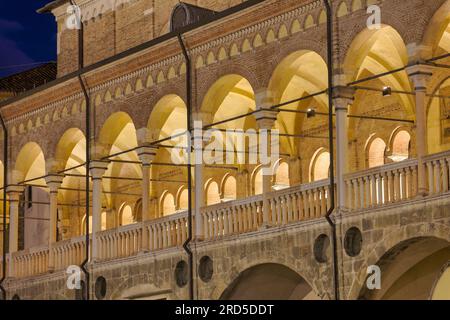 Palazzo della Ragione bei Nacht in Padua Italien Stockfoto