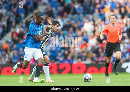 Glasgow, Großbritannien. 18. Mai 2023. Im Ibrox Park, Glasgow, UK, dem Heimstadion des Rangers FC, fand für Allan McGregor, (Spitzname Greegsy), den pensionierenden Rangers Torwart, ein Testimonial Match zwischen Rangers und Newcastle United statt. Allan McGregor feierte im Februar 2002 sein erstes Team-Debüt und hat 500 Spiele für Rangers gespielt. Er war Teil des 6. Ligatitels, der 5. LigaCup-Siegerteams und spielte auch eine Schlüsselrolle bei den Rangers, die 2008 und 2022 den UEFA Cup und das Europa League Finale erreichten. Kredit: Findlay/Alamy Live News Stockfoto