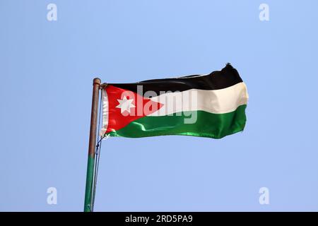 Jordanische Flagge in Amman-Stadt (Jordanischer Unabhängigkeitstag) arabisches muslimisches Land Stockfoto