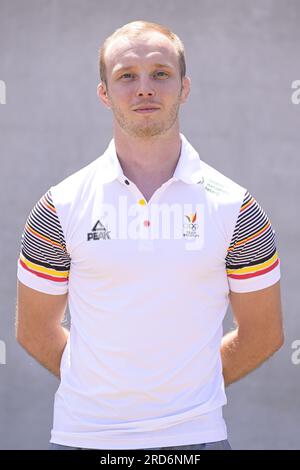 Gent, Belgien. 18. Juli 2023. Belgischer Trainer Adrien Quertinmont posiert für den Fotografen in einem Team-Building-Trainingslager der jungen Athleten des Teams Belgien in Gent, Dienstag, den 18. Juli 2023. Diese Athleten werden in Kürze vom 23. Bis 29. Juli am Europäischen Olympischen Jugendfestival (EYOF) teilnehmen und ihre Vorbereitungen für dieses EYOF-Turnier in der Topsport-Unterkunft in Gent fortsetzen. BELGA FOTO LAURIE DIEFFEMBACQ Kredit: Belga News Agency/Alamy Live News Stockfoto