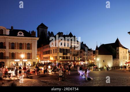 Pont Perrière Annecy bei Abenddämmerung Haute-Savoie Auvergne-Rhone-Alpes Frankreich Stockfoto