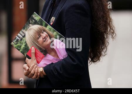 Der Dienstplan für die Requiem Mass zur Feier des Lebens von Baronin Margaret McDonagh in der St. Boniface RC Church in Mitcham, London. Die erste weibliche Generalsekretärin der Labour Party starb letzten Monat im Alter von 61 Jahren. Bilddatum: Mittwoch, 19. Juli 2023. Stockfoto