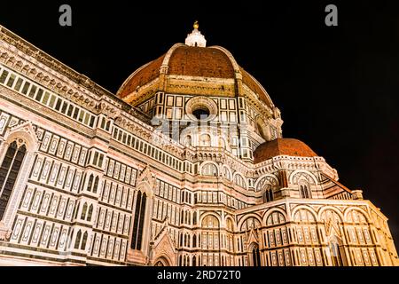 Südseite der Kathedrale von Florenz (Dom) bei Nacht, Florenz, Toskana, Italien Stockfoto