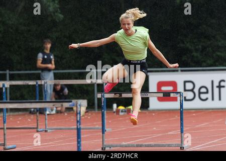 Belgische Camille Sonneville in Aktion während eines Trainings in einem Team-Building-Trainingslager der jungen Athleten der Mannschaft Belgien in Gent, Mittwoch, den 19. Juli 2023. Diese Jugendsportler der belgischen Mannschaft nehmen in Kürze vom 23. Bis 29. Juli am Europäischen Olympischen Jugendfestival (EYOF) Teil und setzen ihre Vorbereitungen für dieses EYOF-Turnier in der Topsport-Unterkunft in Gent fort. BELGA FOTO KURT DESPLENTER Stockfoto