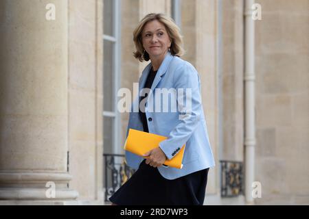 Paris, Frankreich. 19. Juli 2023. Die Präsidentin der Region Ile de France Valerie Pecresse kommt am 19. Juli 2023 zu einer Tagung des Olympischen und Paralympischen Rates für die Olympischen und Paralympischen Sommerspiele 2024 in Paris im Elysee-Palast in Paris. Die Olympischen Sommerspiele 2024 in Paris finden vom 26. Juli bis 11. August 2024 und die Paralympischen Spiele vom 28. August bis 8. September statt. Foto: Raphael Lafargue/ABACAPRESS.COM Kredit: Abaca Press/Alamy Live News Stockfoto
