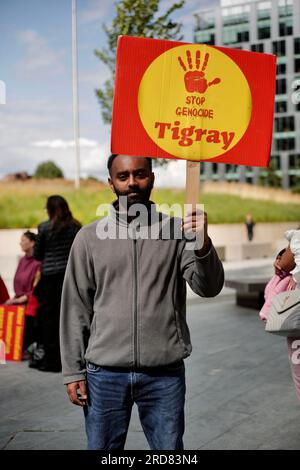 London/UK 19. MÄRZ 2023 Demonstranten aus Tigray versammelten sich außerhalb der US-Botschaft, um gegen die Entscheidung der USA zu demonstrieren, die Sanktionen gegen die äthiopische Regierung aufzuheben. Aubrey Fagon/Alamy Live News Stockfoto