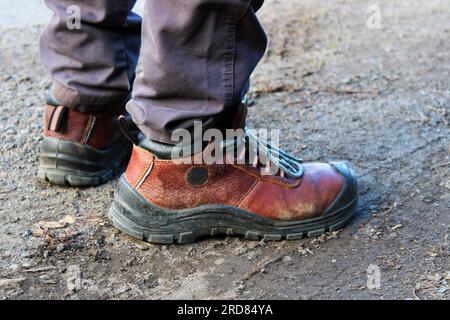 Arbeitsschuhe aus Leder Stockfoto