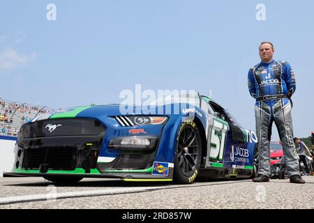 Loudon, NH, USA. 17. Juli 2023. NASCAR Cup Driver, Cole Custer (51) bereitet sich auf den Crayon 301 auf dem New Hampshire Motor Speedway in Loudon NH vor. (Kreditbild: © Walter G. Arce Sr./ZUMA Press Wire) NUR REDAKTIONELLE VERWENDUNG! Nicht für den kommerziellen GEBRAUCH! Stockfoto