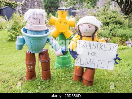 Settle Flower pot Festival, 10.-jähriges Jubiläum, 2023. Viel mehr Kunst und Bautechnik gibt es in dieser Marktstadt von North Yorkshire zu sehen und zu genießen. Stockfoto