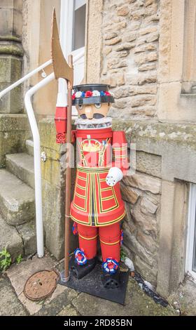 Settle Flower pot Festival, 10.-jähriges Jubiläum, 2023. Viel mehr Kunst und Bautechnik gibt es in dieser Marktstadt von North Yorkshire zu sehen und zu genießen. Stockfoto