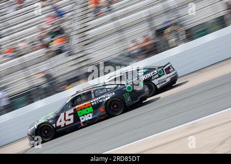 Loudon, NH, USA. 17. Juli 2023. NASCAR-Cup-Fahrer, Tyler Reddick (45) rennt um die Crayon 301 auf dem New Hampshire Motor Speedway in Loudon NH. (Kreditbild: © Walter G. Arce Sr./ZUMA Press Wire) NUR REDAKTIONELLE VERWENDUNG! Nicht für den kommerziellen GEBRAUCH! Stockfoto