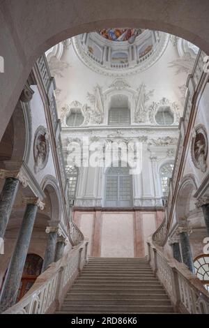 Deutschland, Bayern, München, Schloss Schleissheim, Neues Schloss oder Neues Schloss, die Treppenhalle entworfen von Henrico Zucalli. Stockfoto