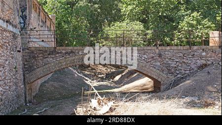 Kirche und Schloss der Stadt Llorens del Penedes, Bajo Panadés, Tarragona, Katalonien, Spanien, Europa Stockfoto