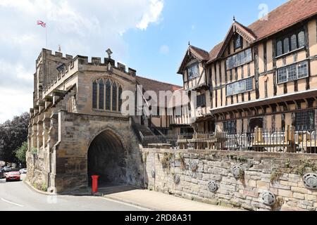 West Gate und lord Leycester Hospital, Warwick, Warwickshire, England, Vereinigtes Königreich Stockfoto