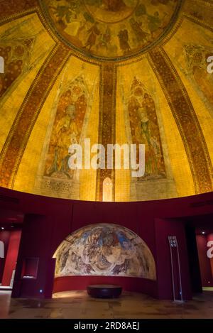 Mittelalterliche Kryptenarchitektur, Cité de l'architecture et du patrimoine (Architektur- und Kulturerbe-Stadt), ein Museum der Architektur und monumentale scu Stockfoto