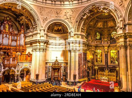 Basilika-Gläubige Altar Der Orgel Berliner Kathedrale Berliner Dom Berlin Deutschland. Die größte protestantische Kirche Deutschlands. Gebaut zwischen 1894 und 19 Stockfoto