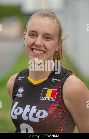 Vilvoorde, Belgien. 19. Juli 2023. Der belgische Nel Demeyer posiert für den Fotografen an einem Medientag der belgischen Volleyballnationalmannschaft Yellow Tigers, Mittwoch, den 19. Juli 2023 in Vilvoorde. Die Gelben Tiger bereiten sich auf die Europameisterschaft 2023 vor, die von August 15 bis September 3 stattfindet. BELGA FOTO JONAS ROOSENS Kredit: Belga News Agency/Alamy Live News Stockfoto