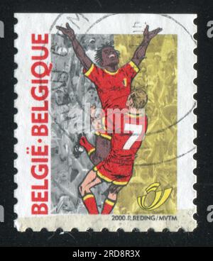 RUSSLAND KALININGRAD, 20. OKTOBER 2015: Stempel gedruckt von Belgien, zeigt Fußball, circa 2000 Stockfoto