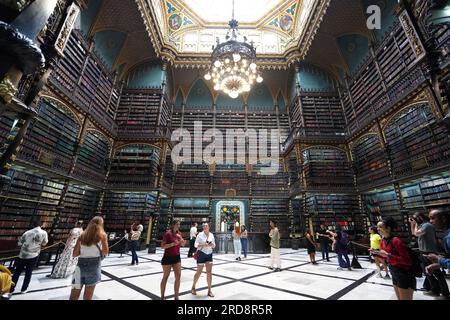 RIO DE JANEIRO, BRASILIEN - 22. JUNI 2023: Das königliche portugiesische Kabinett des Lesens ist eine Bibliothek und lusophone kulturelle Institution in Rio de Janeiro, Brasilien Stockfoto