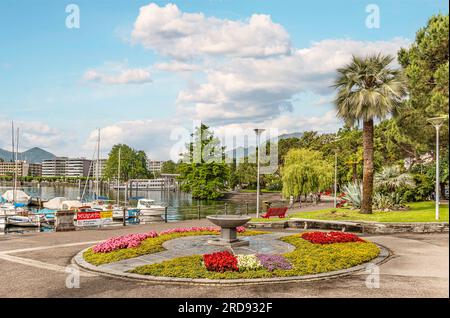 Seefront von Locarno, Ticino, Schweiz Stockfoto