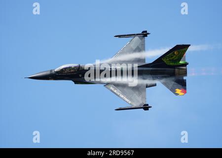 F-16AM der Belgischen Air Component tritt auf der Royal International Air Tattoo Fairford 2023 auf Stockfoto