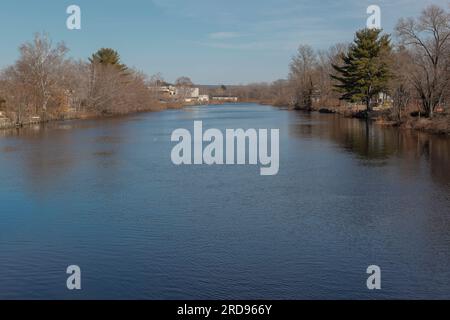 Dieser Fluss ist 52 Meilen lang in North Central Massachusetts. Der Birch Hill Dam ist hier in der Nähe in South Royalton. Millers River wird Teil von Connecticut Stockfoto