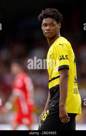 Oberhausen, Deutschland, 1. Fussball Bundesliga Freundschaftsspiel Rot Weiss Oberhausen vs. Borussia Dortmund 2:3 am 19. 07. 2023 im Stadion Niederrhein in Oberhausen Julien DURANVILLE (BVB) Norbert Schmidt, Düsseldorf Stockfoto