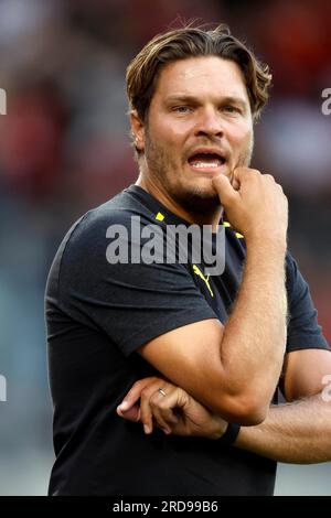 Oberhausen, Deutschland, 1. Fussball Bundesliga Freundschaftsspiel Rot Weiss Oberhausen vs. Borussia Dortmund 2:3 am 19. 07. 2023 im Stadion Niederrhein in Oberhausen Edin TERZIC (BVB) Norbert Schmidt, Düsseldorf Stockfoto