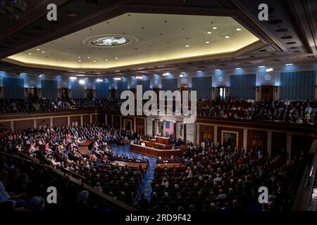 Washington, Vereinigte Staaten. 19. Juli 2023. Der Präsident des Staates Israel Isaac Herzog hält am Mittwoch, den 19. Juli 2023, eine Ansprache zu einem gemeinsamen Kongresstreffen im US-Kapitol in Washington, DC. Kredit: Rod Lamkey/CNP/dpa/Alamy Live News Stockfoto