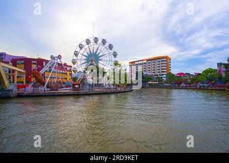 MALAYSIA - 23. MÄRZ: Malakka hat am 23. MÄRZ 2017 am Ufer des Flusses Melaka ein Auge auf Malaysia gelegt. Malacca wurde zum UNESCO-Weltkulturerbe ernannt Stockfoto