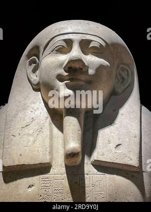 Kairo, Ägypten - 15. Juli 2023: Sarkophag von Imhotep im Nationalmuseum der ägyptischen Zivilisation. Stockfoto