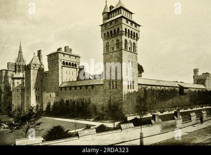 Cardiff Castle aus dem Buch " in unbekanntem England " ein Rekord einer 7000 km langen Tour mit dem Motor der unbesuchten Ecken und Ecken und der Schreine von besonderem Interesse in England; Mit Einbrüchen in Schottland und Irland von Murphy, Thomas Dowler, 1866-1928 Publisher Boston, L. C. Seite 1910 Stockfoto