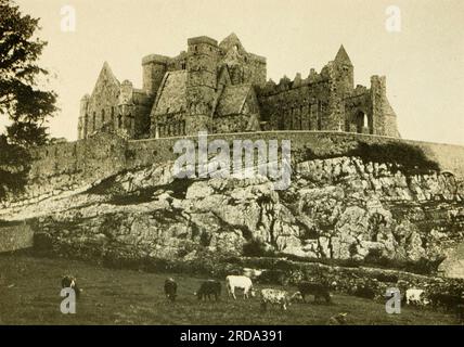 Cashel Cathedral, Tipperary aus dem Buch " in unbekanntem England " eine Aufzeichnung einer 7000 km langen Tour mit dem Motor der unbesuchten Ecken und Ecken und der Schreine von besonderem Interesse in England; Mit Einbrüchen in Schottland und Irland von Murphy, Thomas Dowler, 1866-1928 Publisher Boston, L. C. Seite 1910 Stockfoto