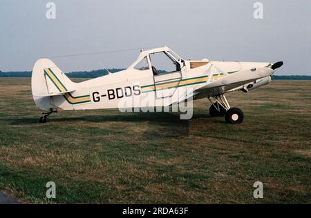 Ein Piper PA-25-260 Pawnee-Flugzeug, das speziell für das Spritzen von Erntegut entwickelt wurde. In Großbritannien als G-BDDS registriert. Stockfoto