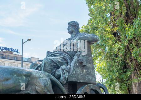 Wien, Österreich, 8. Juli 2023: Marc Anton Group, Bronzegruppe von Artur Strasser, Darstellung des römischen Generals und Staatsmanns Marc Antony mit einem Team von I. Stockfoto