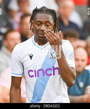 Eberechi Eze of Crystal Palace während des Vorsaison Freundschaftsspiels zwischen Crawley Town und Crystal Palace im Broadfield Stadium , Crawley , Großbritannien - 19. Juli 2023 Foto SIM on Dack / Tele Images Stockfoto