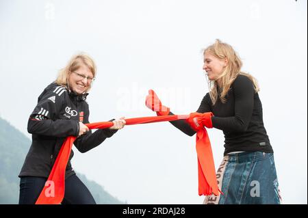 Franziska uns Stefanie (Links) Hildebrand Biathlon Privataufnahmen Franziska und Stefanie Hildebrand Biathlon Privataufnahmen Stockfoto