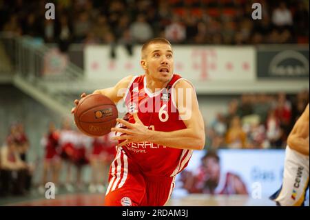 STEFFEN HAMANN Aktion Basketball Bundesliga FC Bayern München - EWE Körbe Oldenburg 14.1.2012 im Audi Dome München Stockfoto