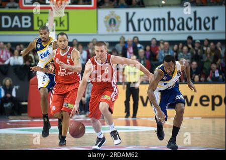 STEFFEN HAMANN Aktion Basketball Bundesliga FC Bayern München - EWE Körbe Oldenburg 14.1.2012 im Audi Dome München Stockfoto