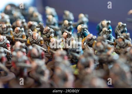 Set von spielenden Action-Figuren, Warhammer 40.000 Miniatur-Figur Stockfoto