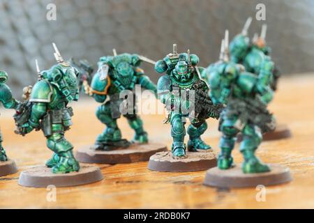 Set von spielenden Action-Figuren, Warhammer 40.000 Miniatur-Figur Stockfoto