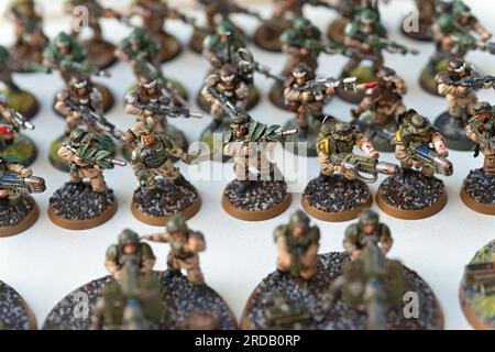 Set von spielenden Action-Figuren, Warhammer 40.000 Miniatur-Figur Stockfoto