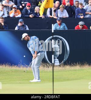 Hoylake, Großbritannien. 20. Juli 2023. American Davis Riley geht am ersten Tag der Open Championship 151. in Hoylake am Donnerstag, den 20. Juli 2023 auf das erste Grün. Foto: Hugo Philpott/UPI Credit: UPI/Alamy Live News Stockfoto